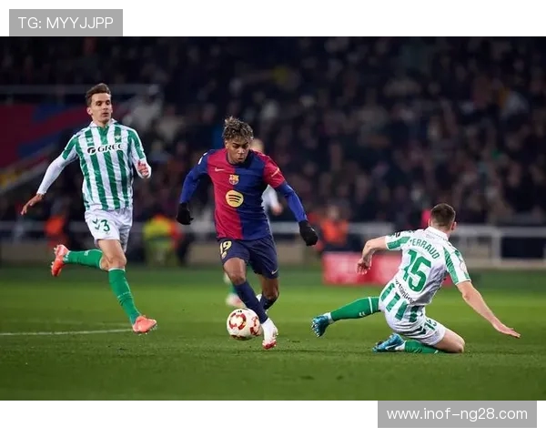 巴萨在2018年赛季的辉煌表现与关键战役回顾